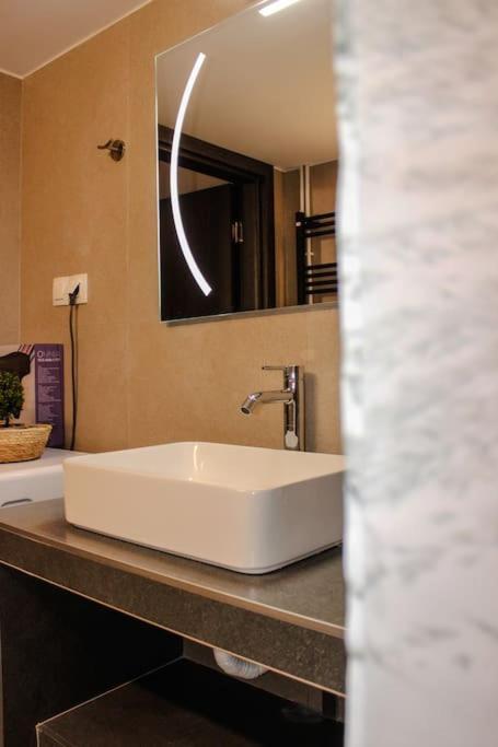 Theurbanloft Apartment *